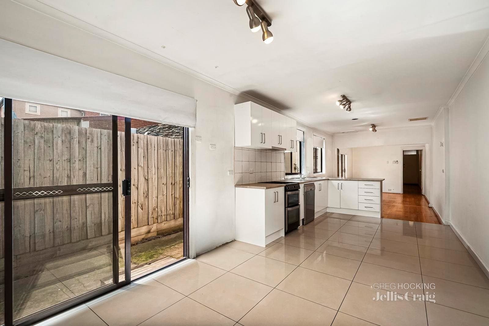 151 Dow Street, Port Melbourne, Port Melbourne - Thumbnail 5