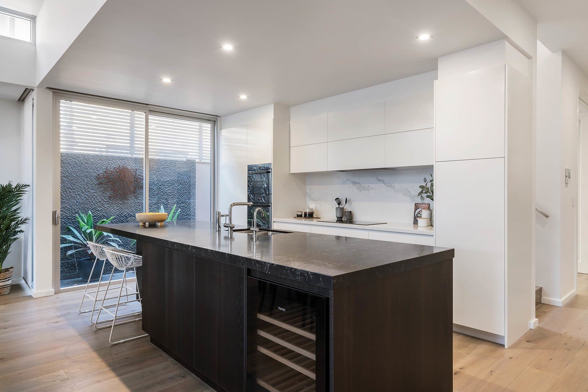 7 Joyce Street, Elwood, Elwood - Image 1