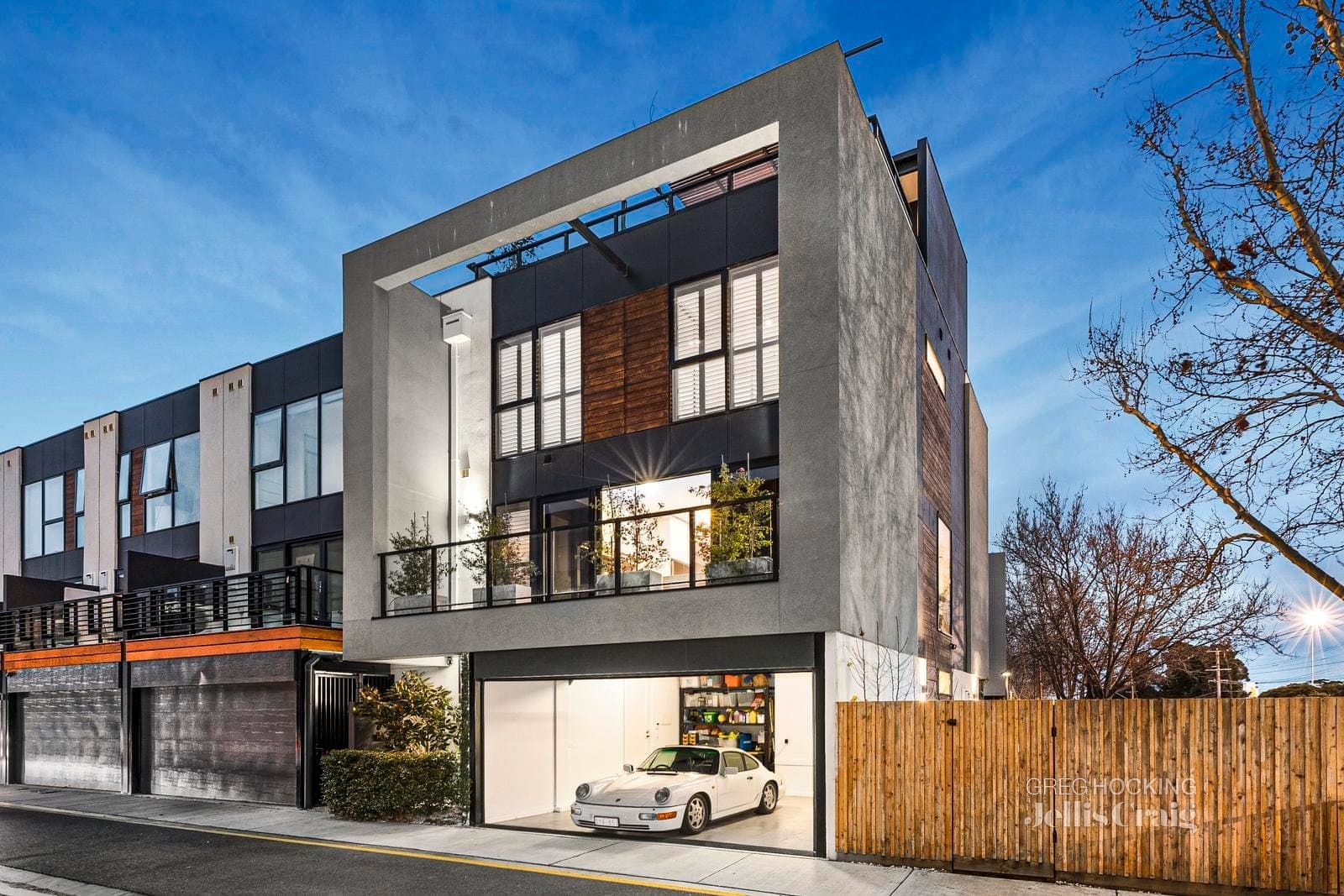 36 Kitchen Road, Port Melbourne, Port Melbourne - Thumbnail 2