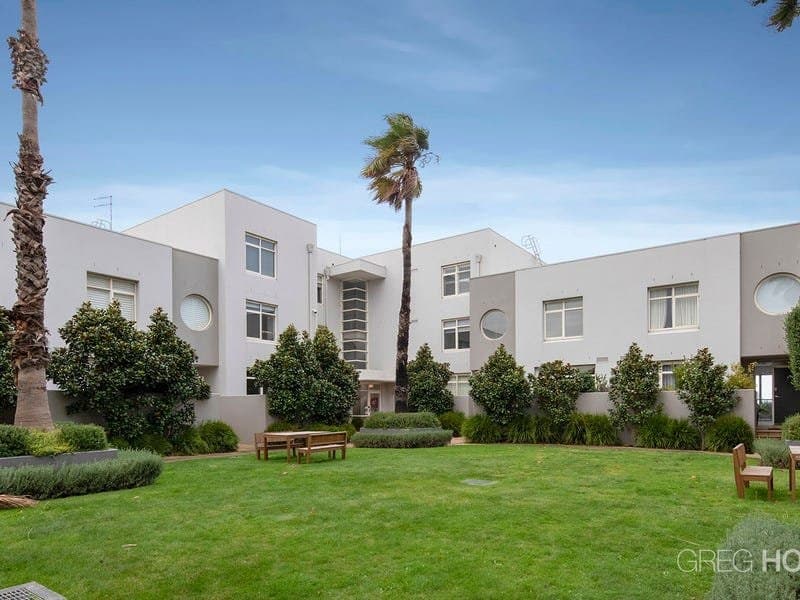 15/105 Beach Street, Port Melbourne, Port Melbourne - Thumbnail 2
