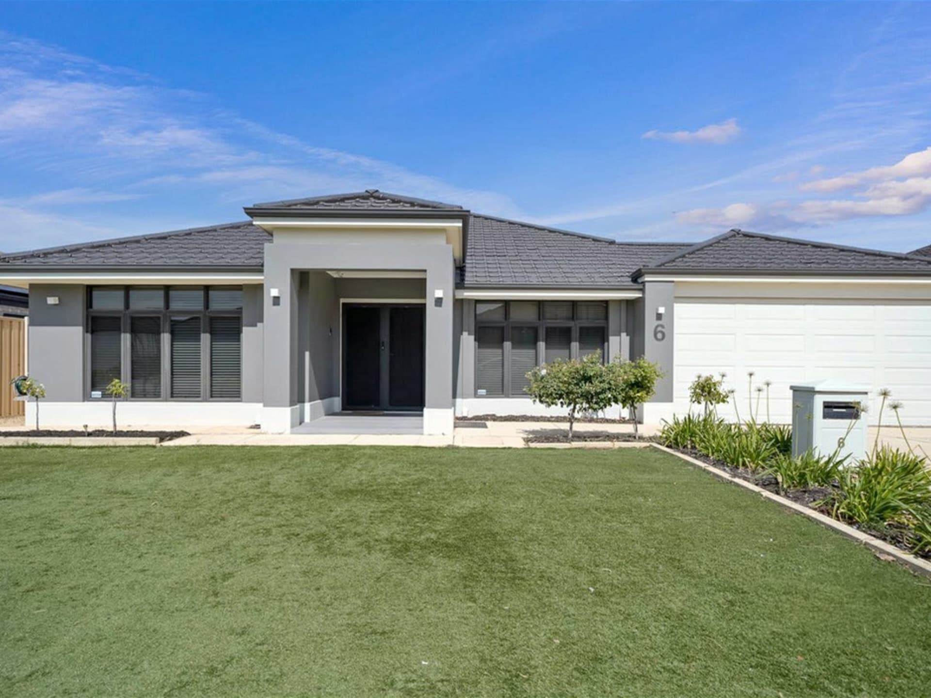 6 Paris Gardens Hocking WA, Hocking - Thumbnail 2