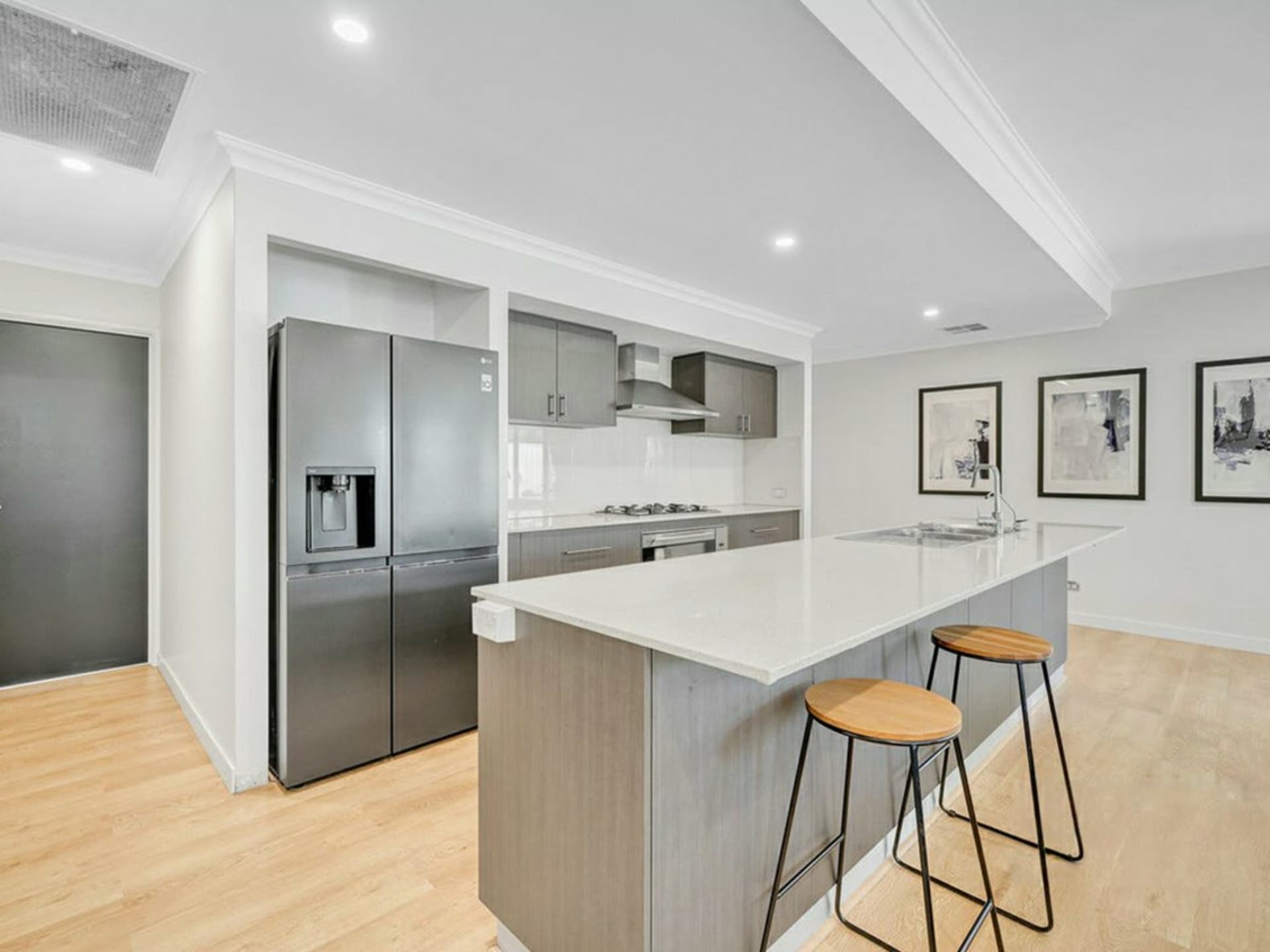 6 Paris Gardens Hocking WA, Hocking - Thumbnail 4