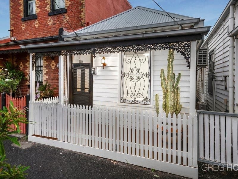 32 Cruikshank Street, Port Melbourne, Port Melbourne - Thumbnail 2