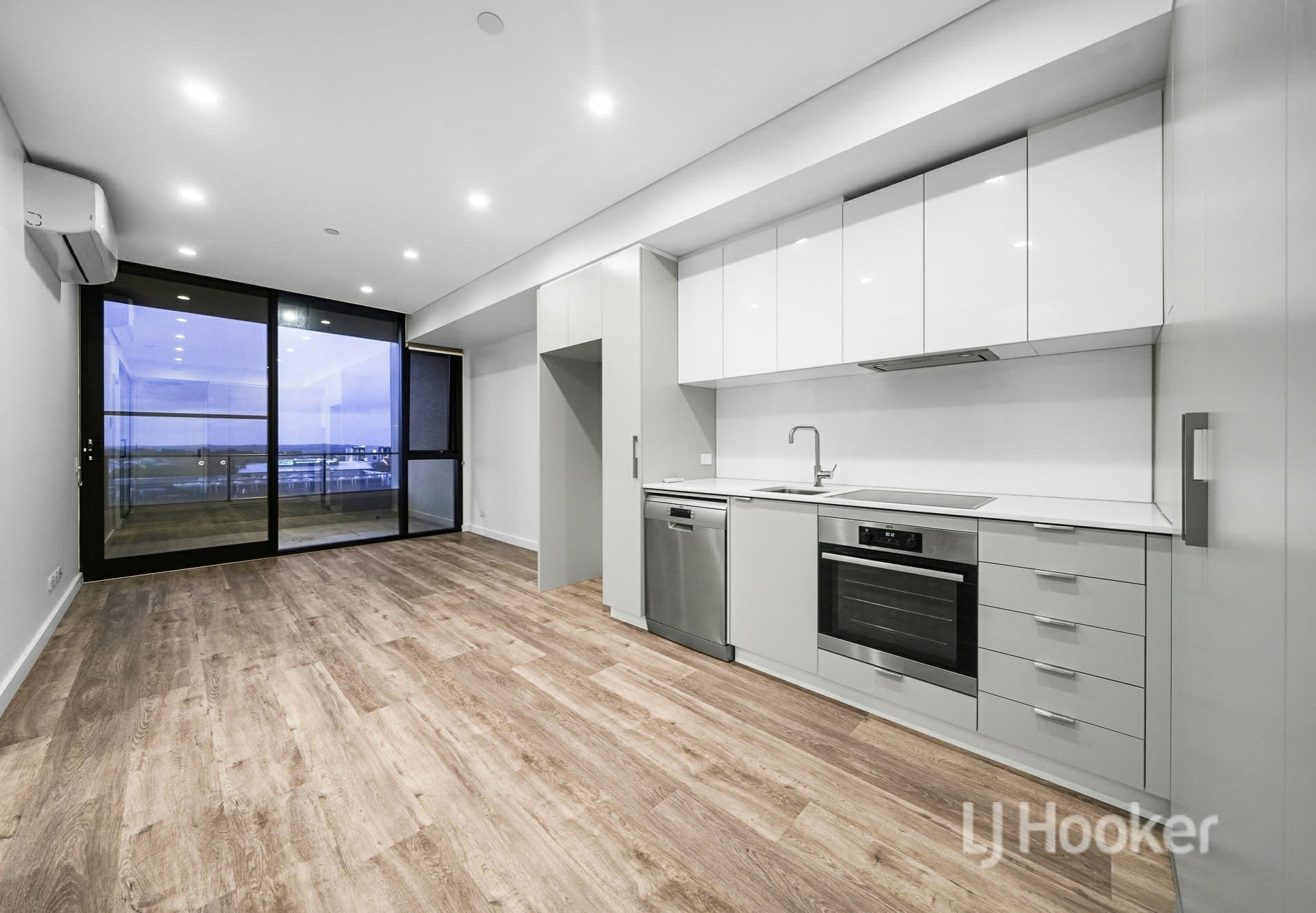 711/113 Grand Boulevard, Joondalup, Joondalup - Thumbnail 4