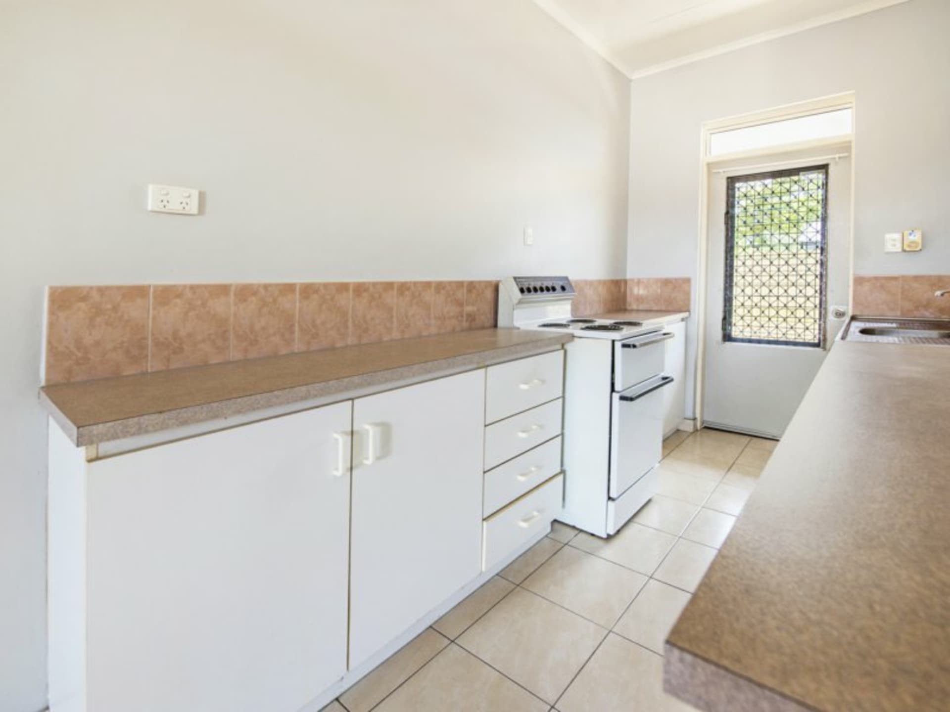 7/9 Rundle Street, Katherine, Katherine - Thumbnail 3