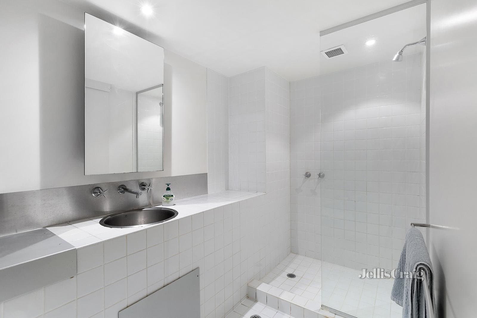 8/33 Johnston Street, Port Melbourne, Port Melbourne - Image 1