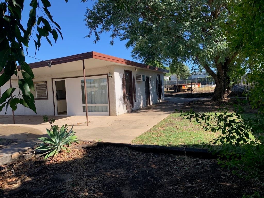 25 Roberts Street, Emerald, QLD, 4720, Emerald - Thumbnail 2