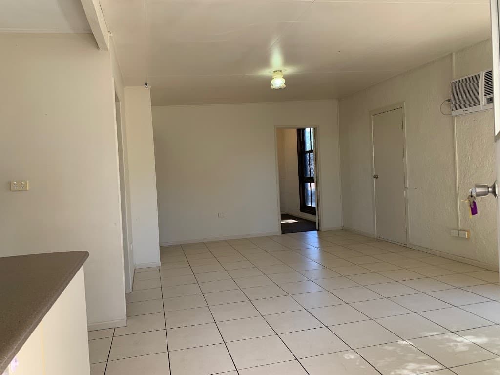 25 Roberts Street, Emerald, QLD, 4720, Emerald - Thumbnail 8