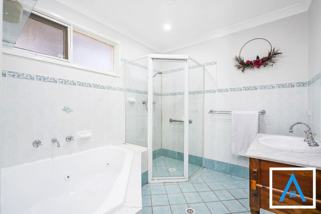 31 Pine Avenue, Bradbury, NSW, 2560, Bradbury - Thumbnail 5