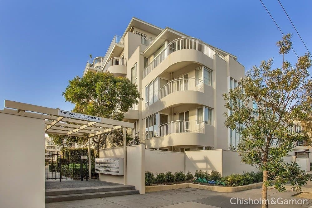 17/8 Graham Street, Port Melbourne, Port Melbourne - Thumbnail 3
