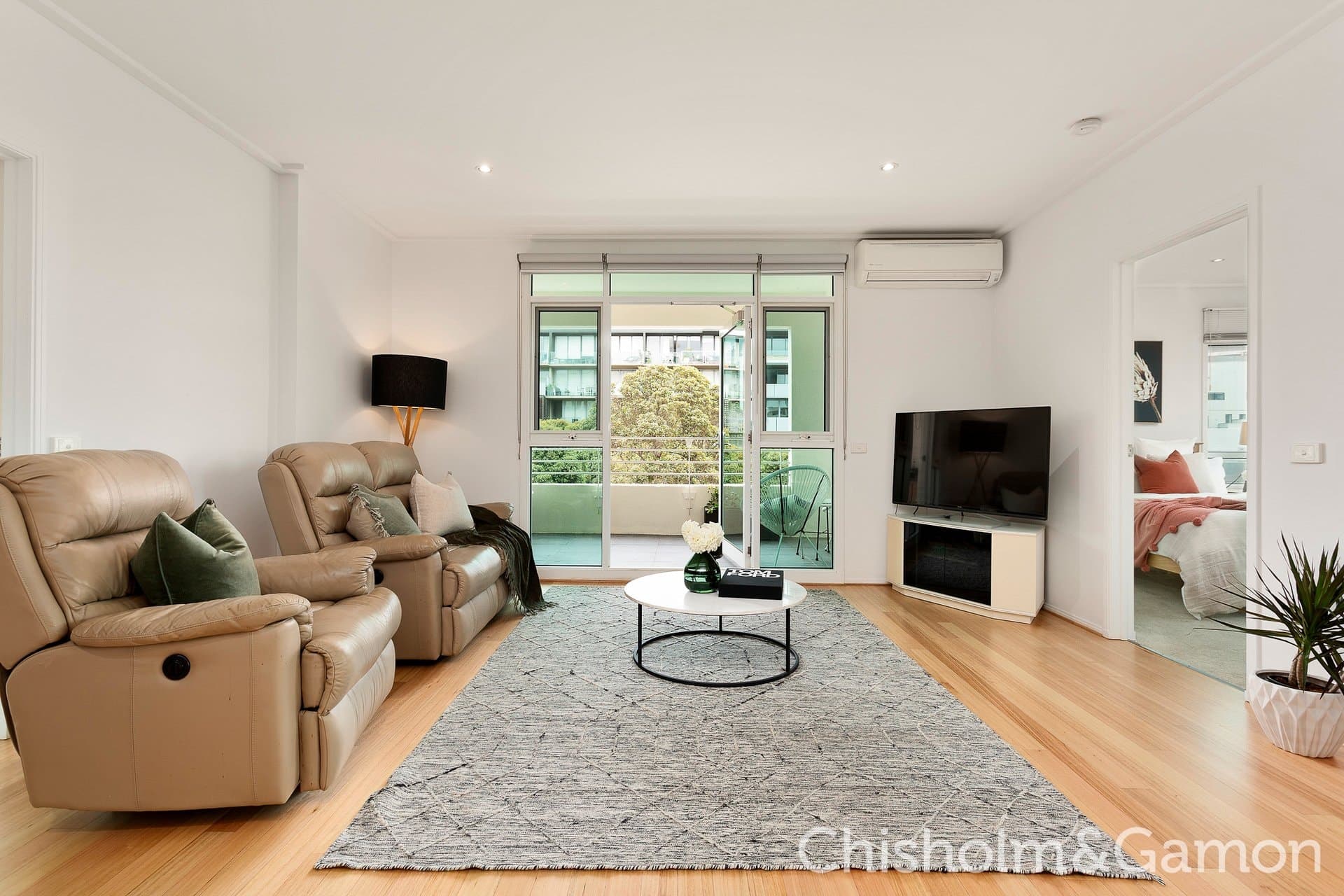 32/1 Graham Street, Port Melbourne, Port Melbourne - Thumbnail 2