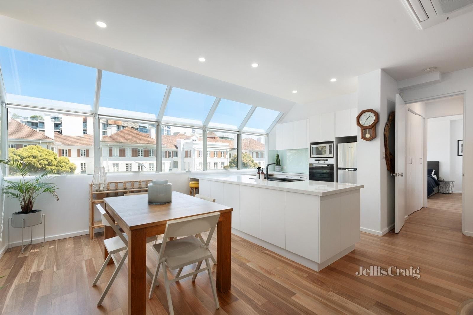 22B/20 Commercial Road, Melbourne, Melbourne - Thumbnail 3