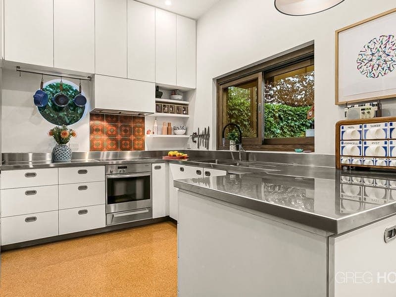 132 Canterbury Road, Middle Park, Middle Park - Thumbnail 7