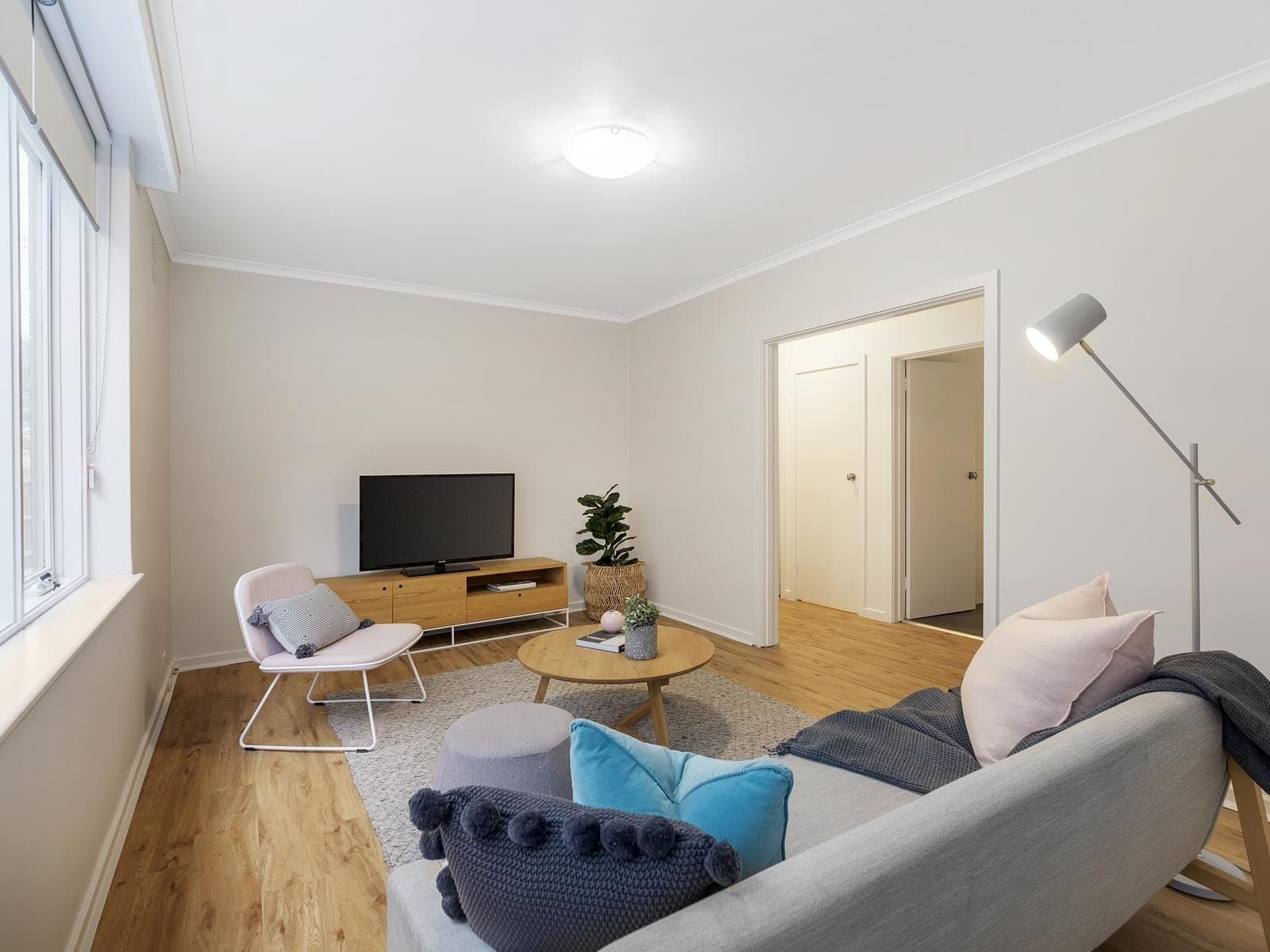 2/20 Marine Parade, St Kilda, St Kilda - Thumbnail 3