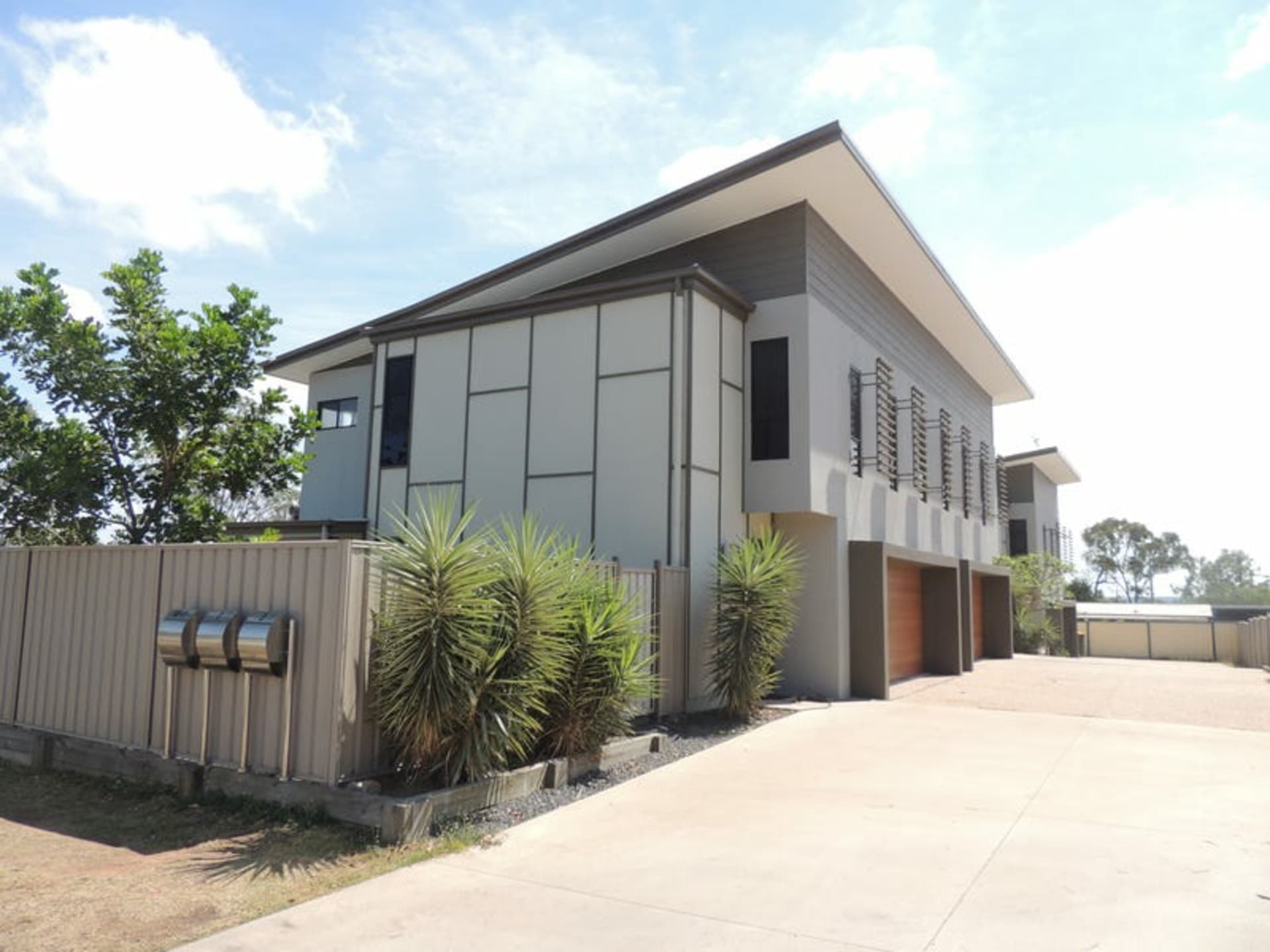 2/10 Barcoo Drive Moranbah QLD, Moranbah - Image 1