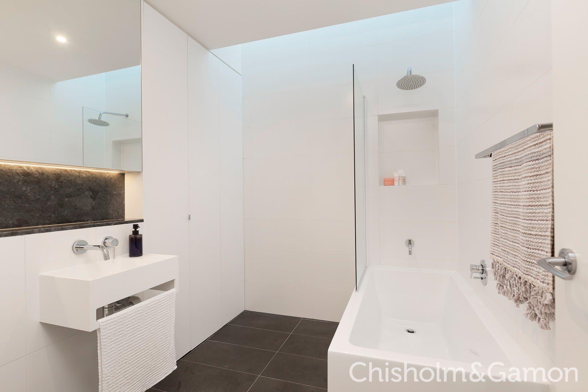 2a Cyril Street, Elwood, Elwood - Image 1