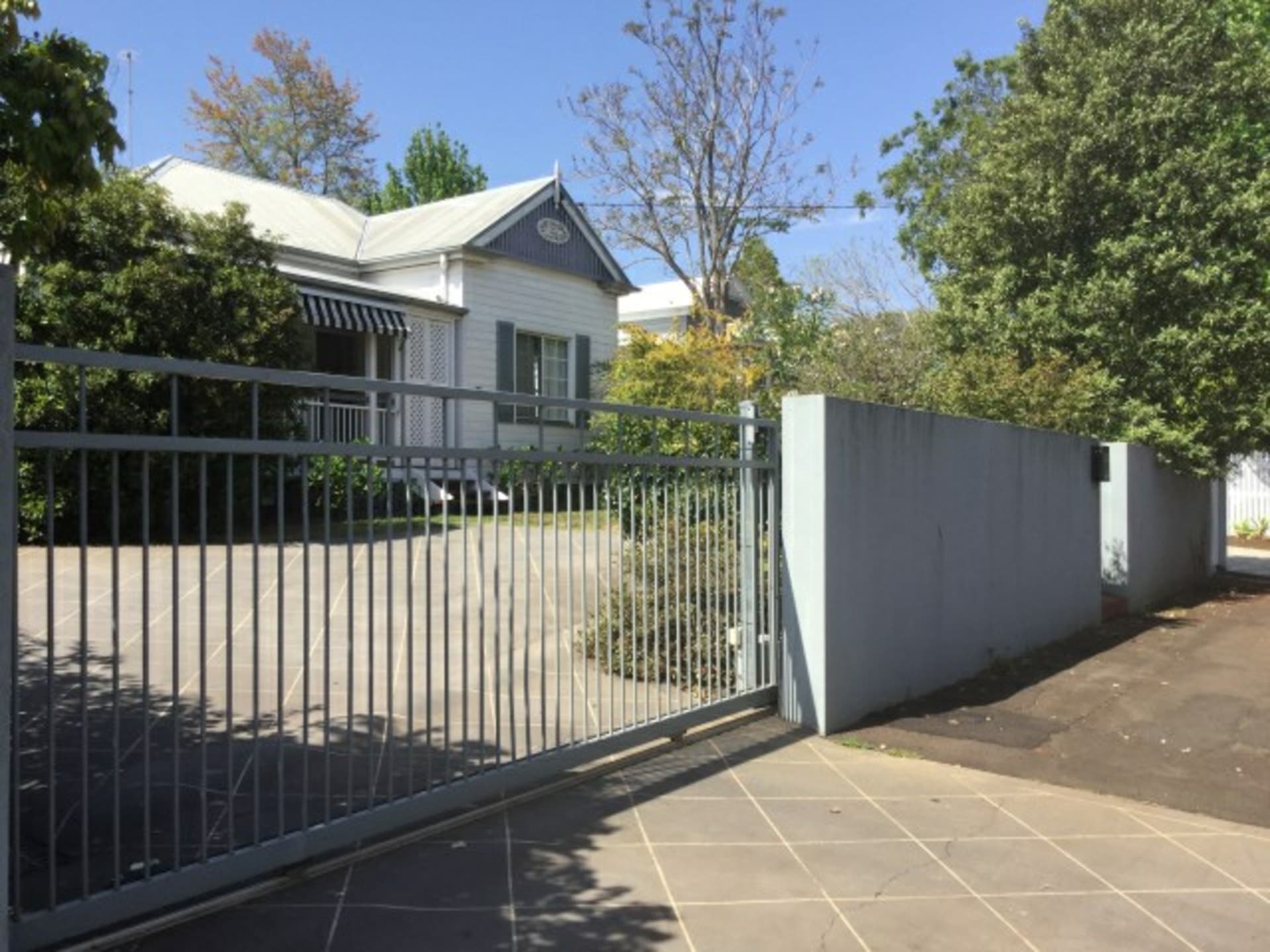 79 Bridge Street Mount Lofty QLD, Mount Lofty - Thumbnail 2