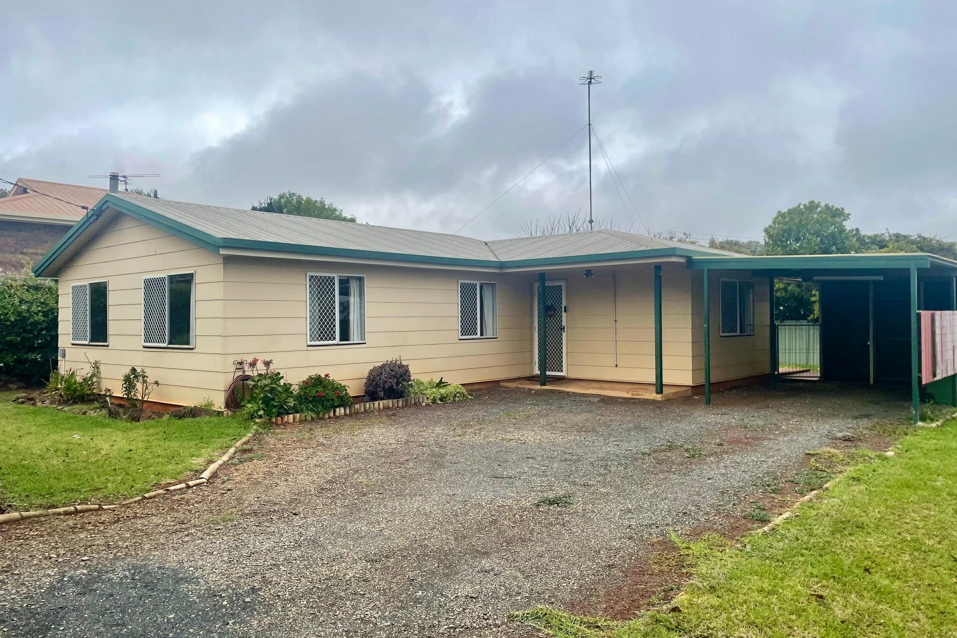 54 Blue Gum Drive, Newtown, Newtown - Thumbnail 2