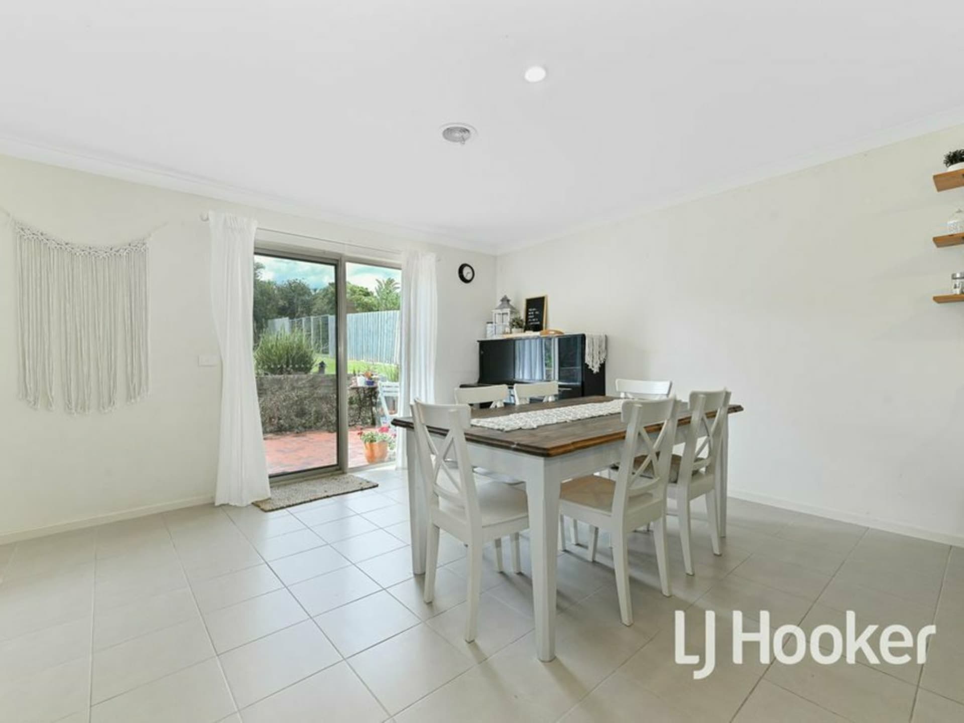 23 Alapont Close Pakenham VIC, Pakenham - Thumbnail 4
