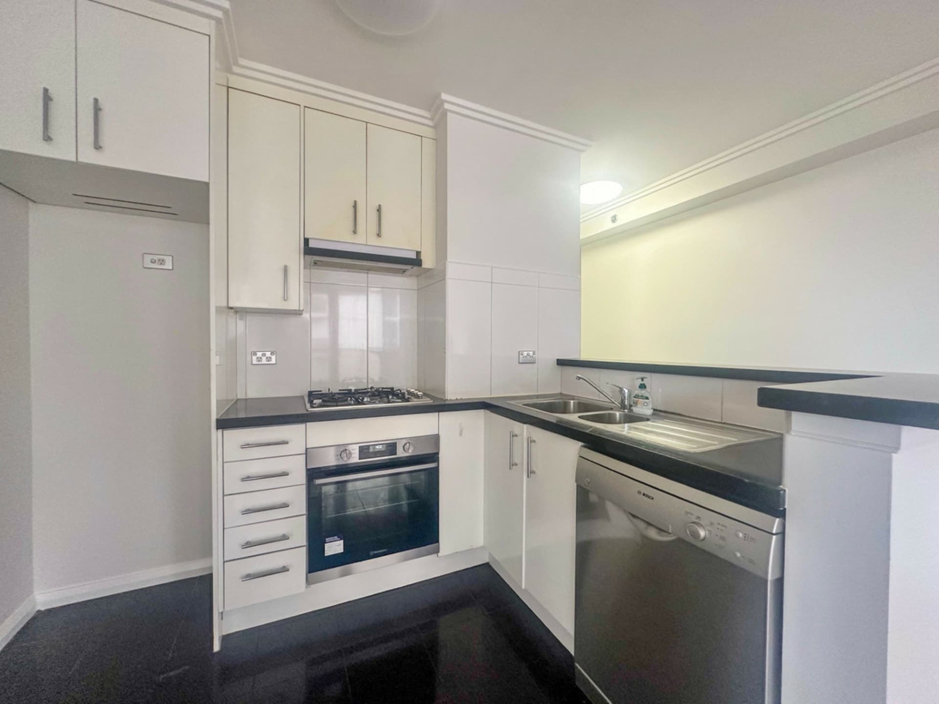 73/13-15 Hassall Street, Parramatta, Parramatta - Thumbnail 3