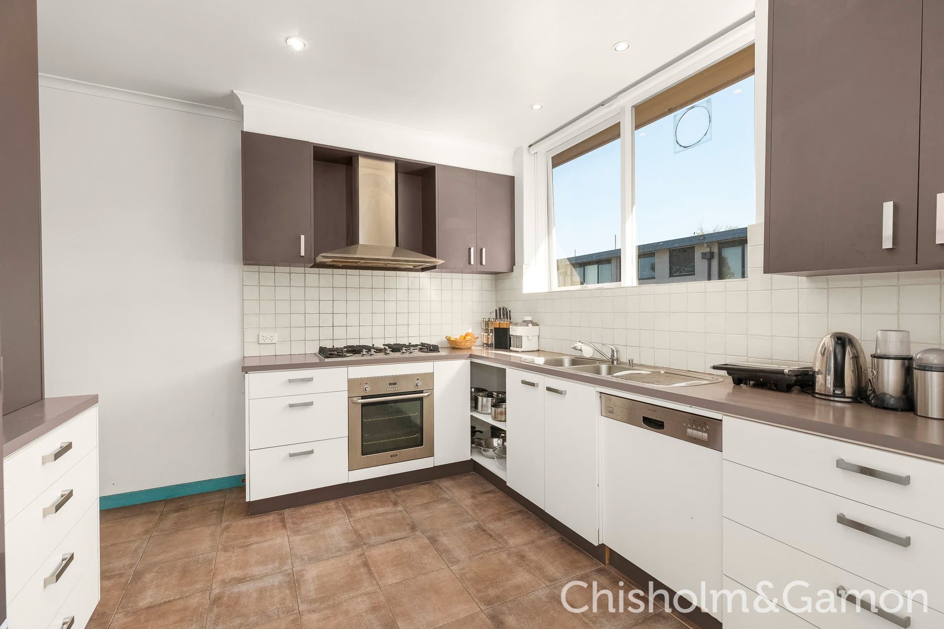 7/15 Dickens Street, Elwood, Elwood - Thumbnail 2