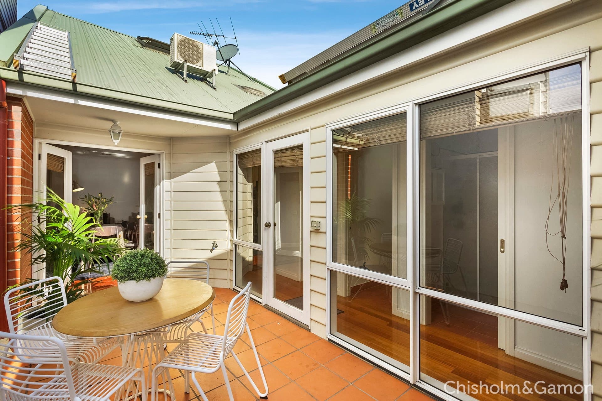 98 Evans Street, Port Melbourne, Port Melbourne - Thumbnail 4