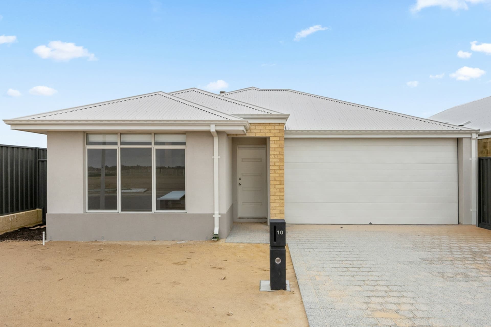 10 Norfolk Avenue, Port Kennedy, Port Kennedy - Image 1