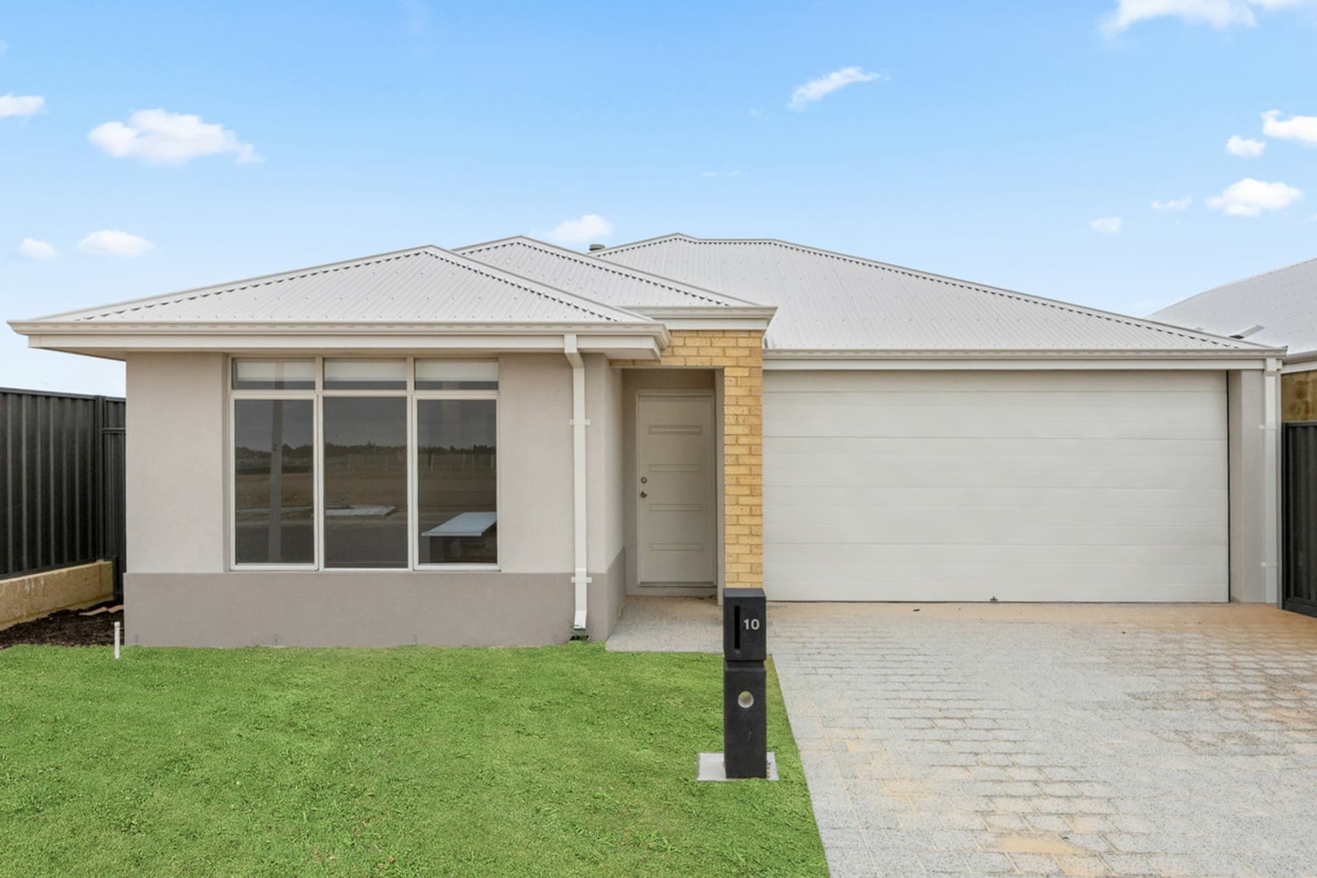 10 Norfolk Avenue, Port Kennedy, Port Kennedy - Thumbnail 2