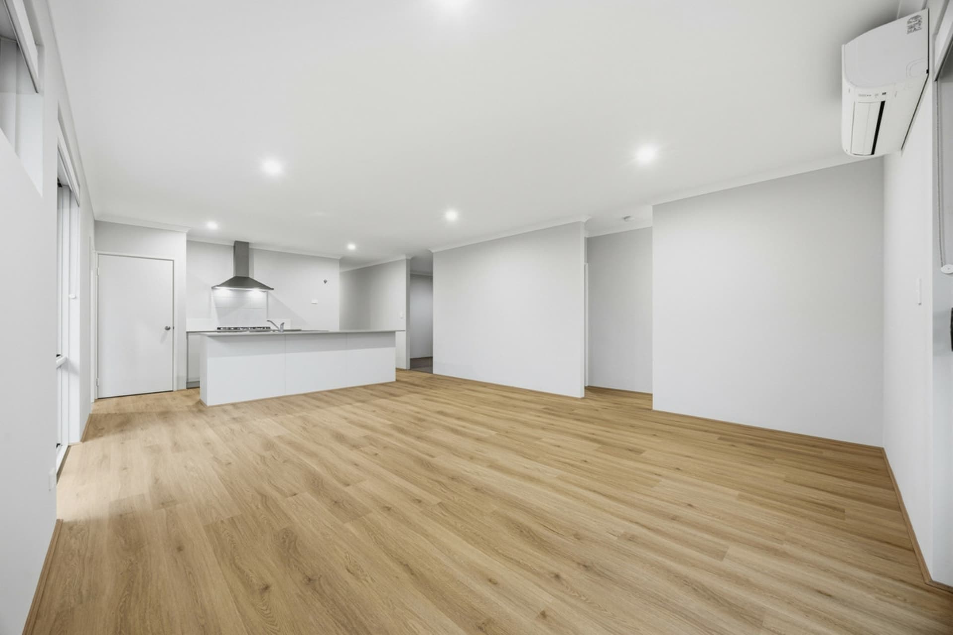 10 Norfolk Avenue, Port Kennedy, Port Kennedy - Thumbnail 5