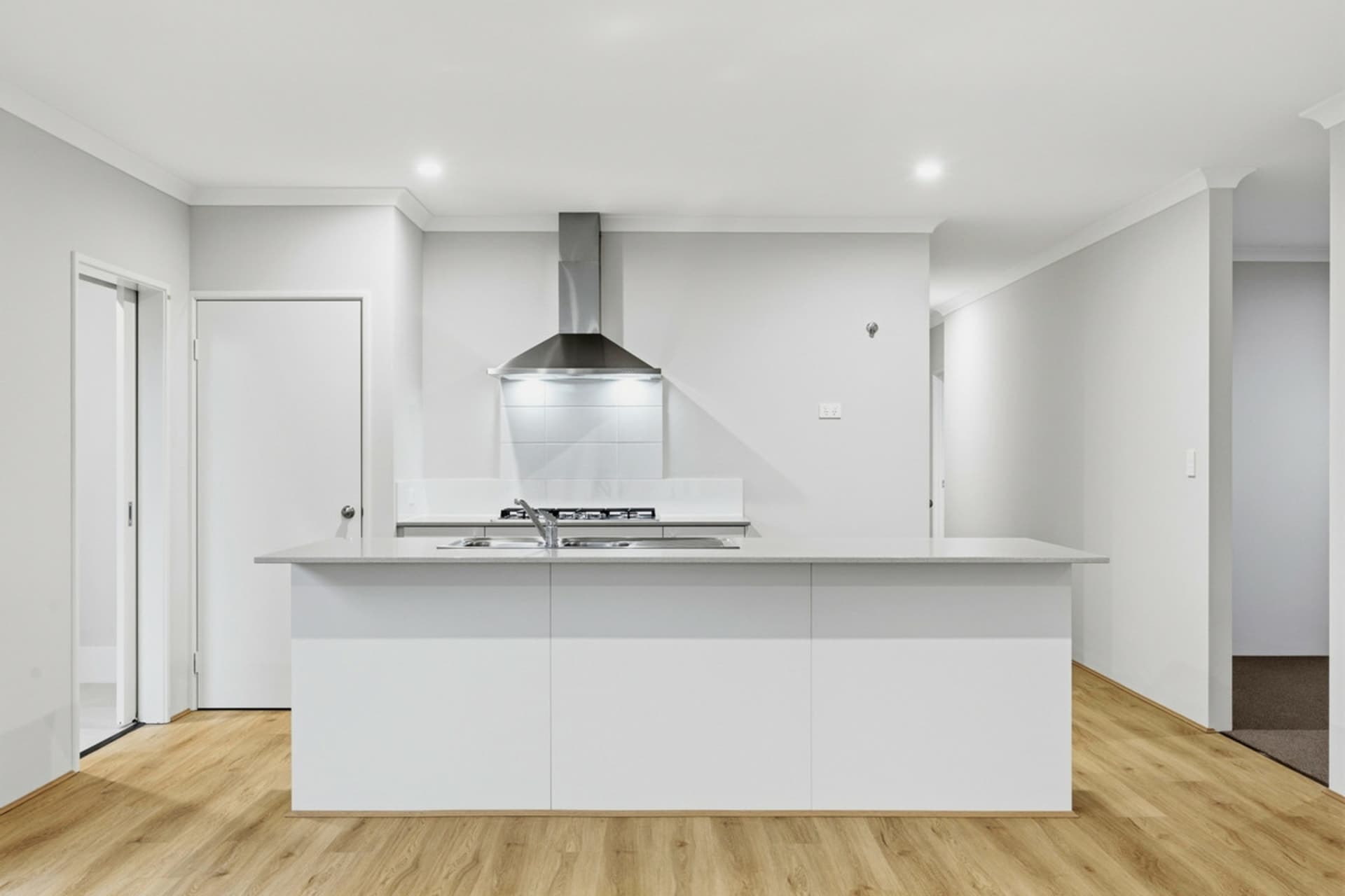 10 Norfolk Avenue, Port Kennedy, Port Kennedy - Thumbnail 7