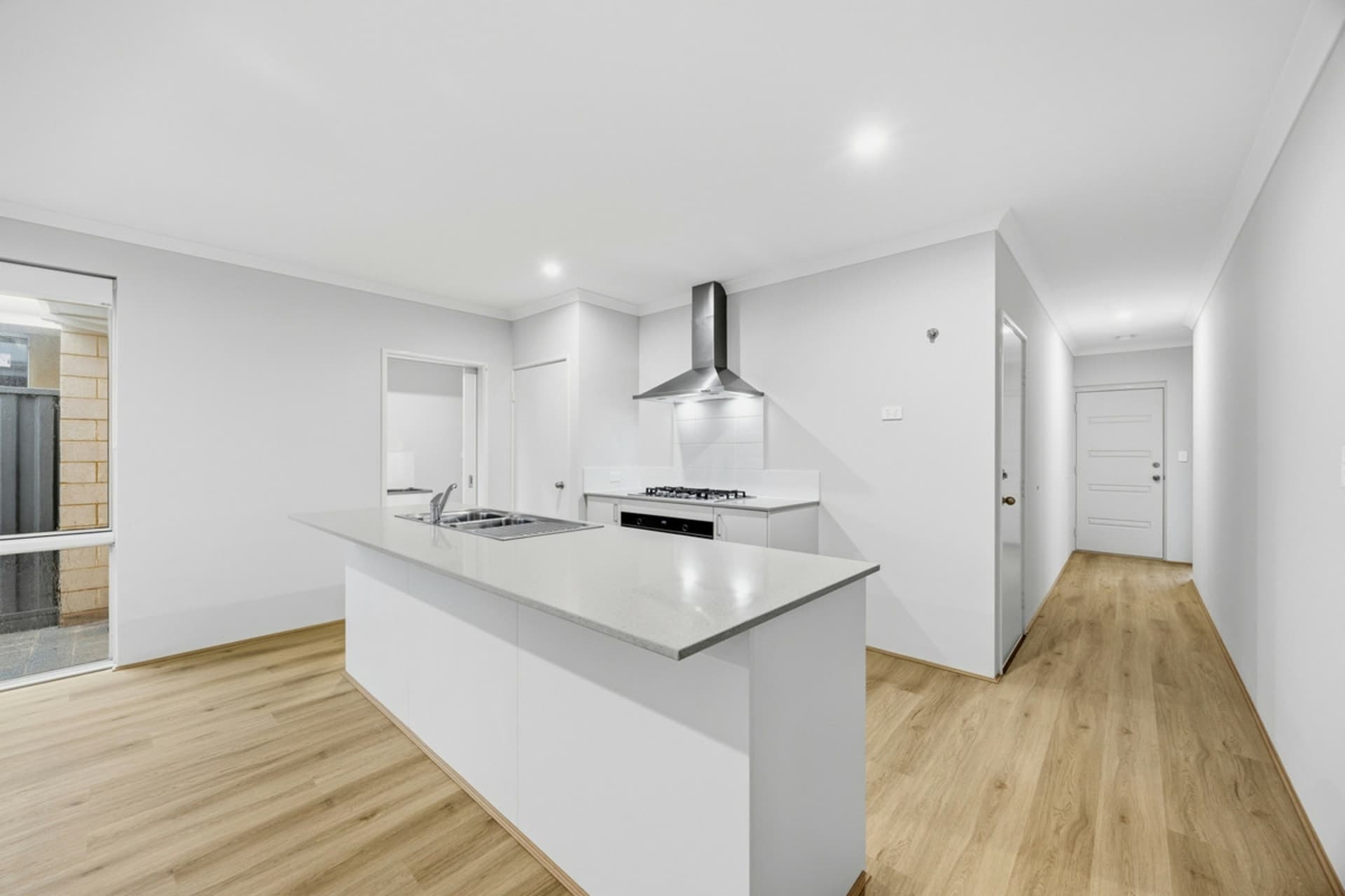 10 Norfolk Avenue, Port Kennedy, Port Kennedy - Thumbnail 8