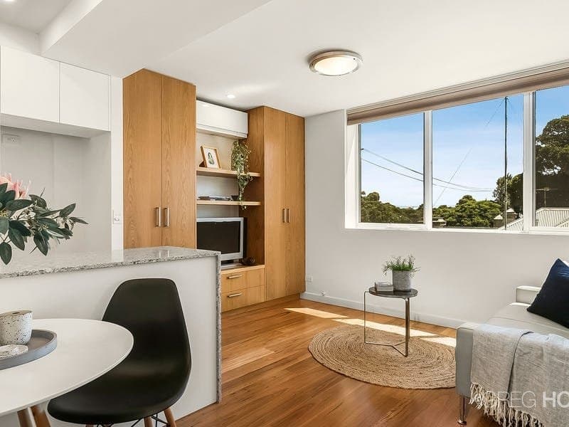 10/10 Mountain Street, South Melbourne, South Melbourne - Thumbnail 3
