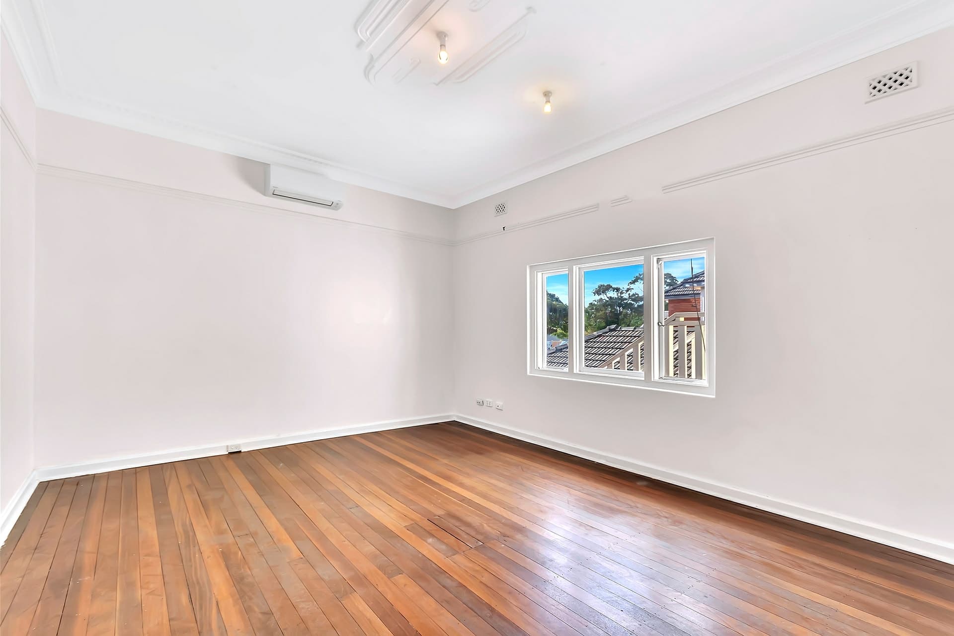 80A Scarborough Beach Road, Scarborough, Scarborough - Thumbnail 2