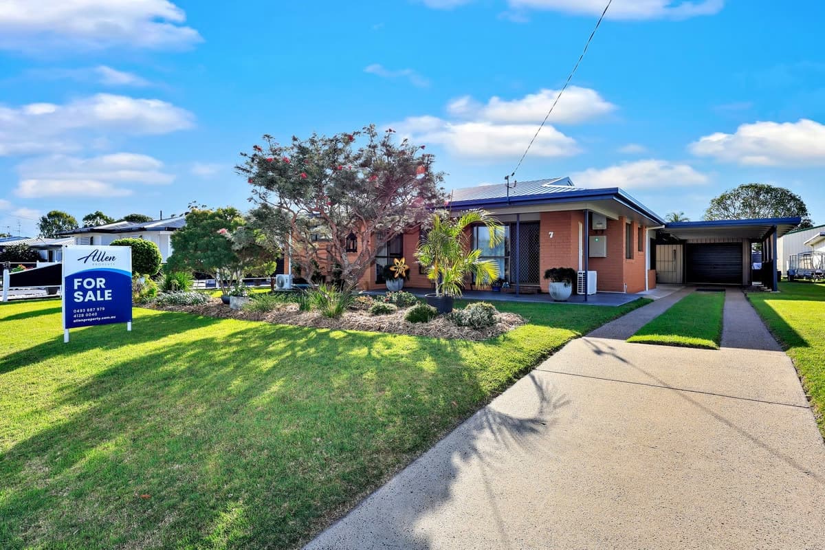 7 Cassia Street, Burrum Heads QLD, Burrum Heads - Thumbnail 2