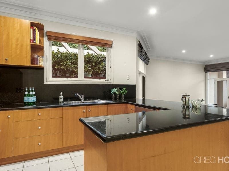 65 Armstrong Street, Middle Park, Middle Park - Thumbnail 4