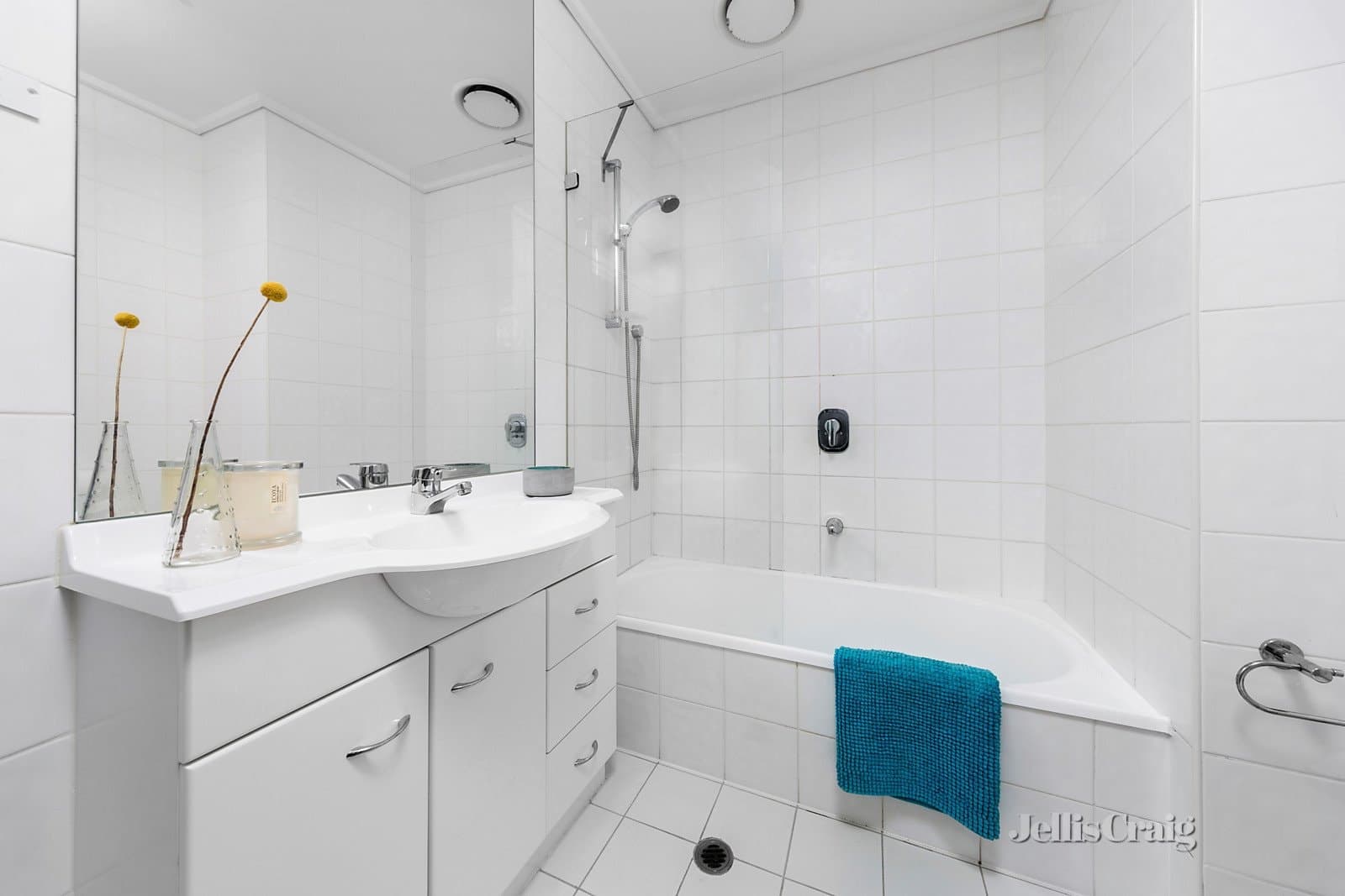 198/99 Whiteman Street, Southbank, Southbank - Thumbnail 7
