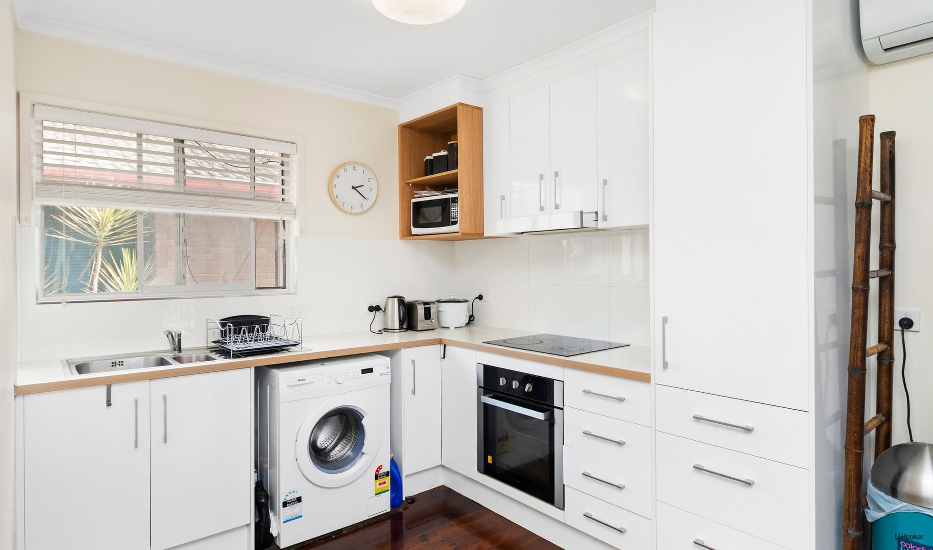 4/23 Darrambal Street, Surfers Paradise, Surfers Paradise - Thumbnail 3