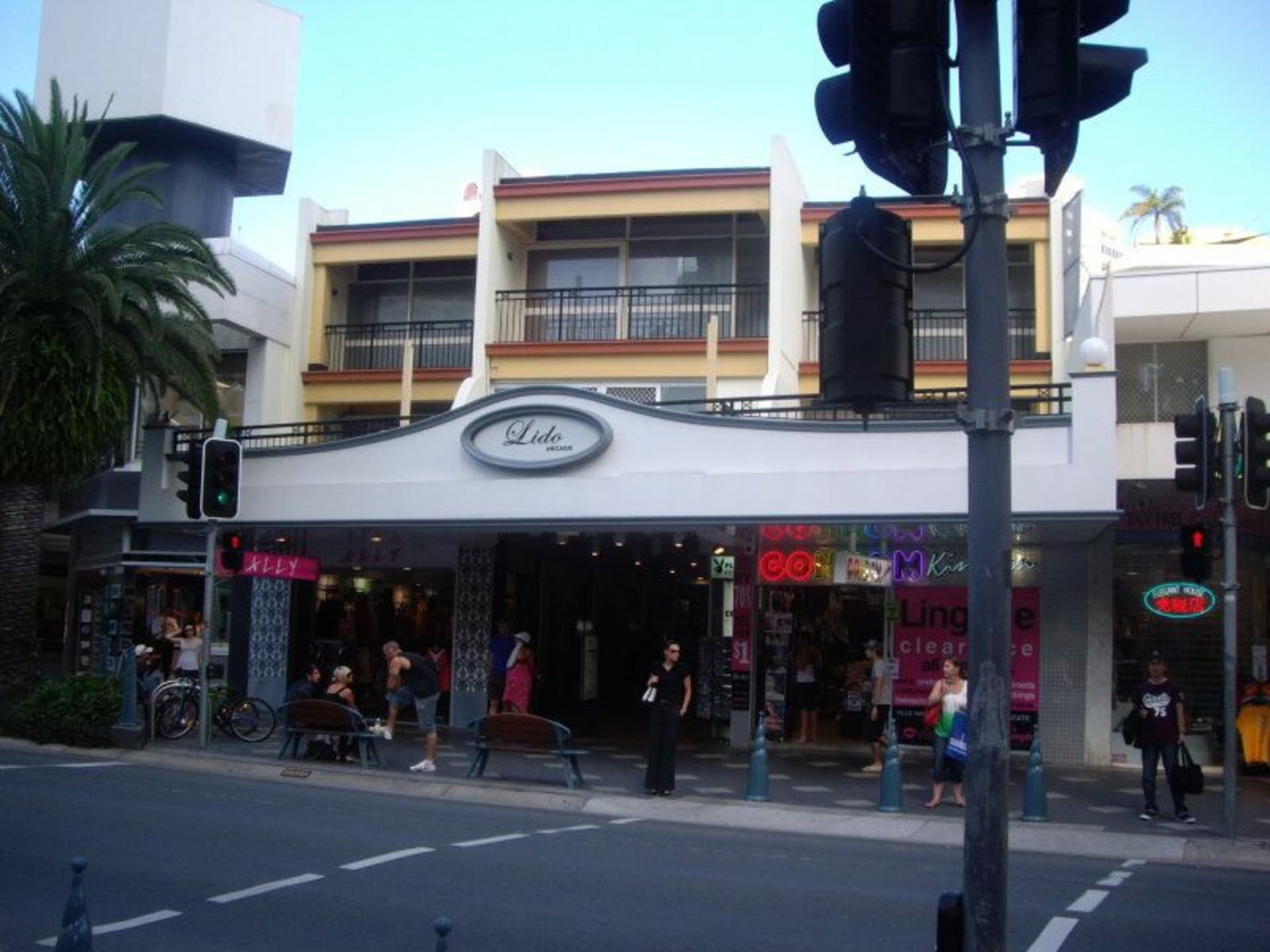 Unit 205/3155 Surfers Paradise Boulevard, Surfers Paradise, Surfers Paradise - Thumbnail 2