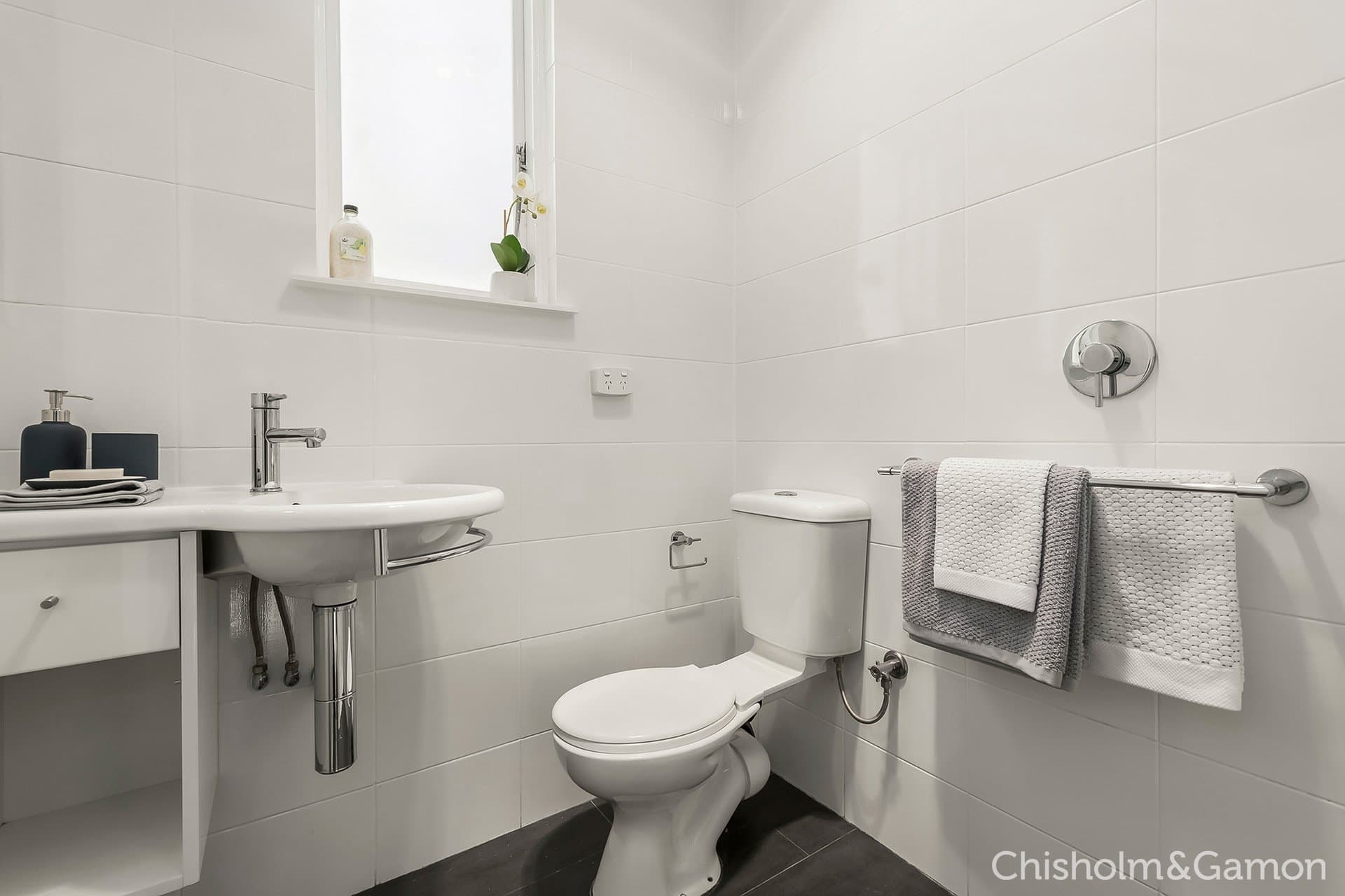 4/27a Foam Street, Elwood, Elwood - Image 1