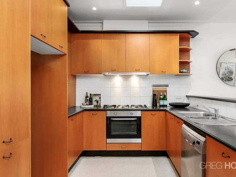 66 Barrett Street, Albert Park, Albert Park - Thumbnail 4