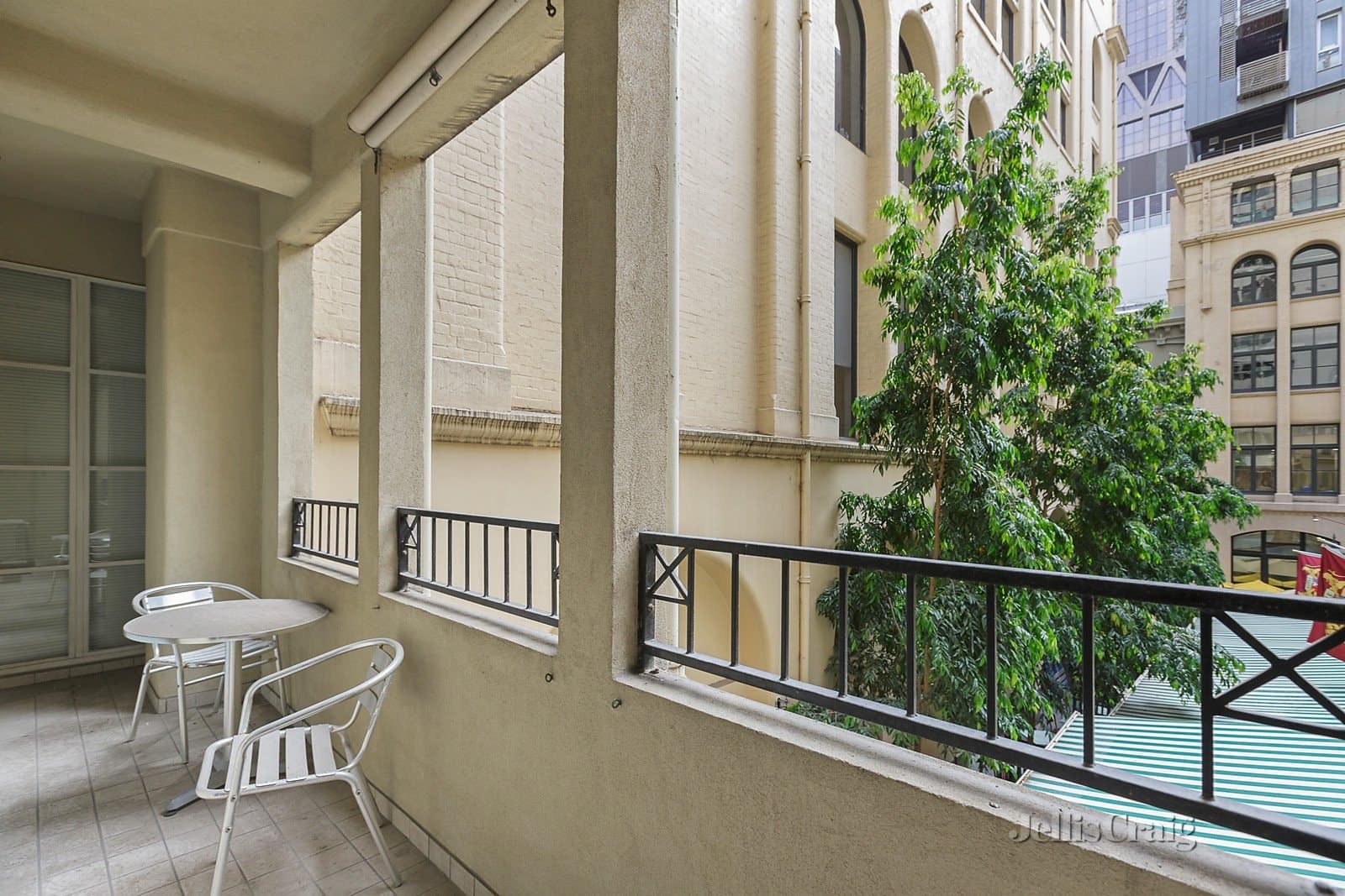 215/422 Collins Street, Melbourne, Melbourne - Thumbnail 2