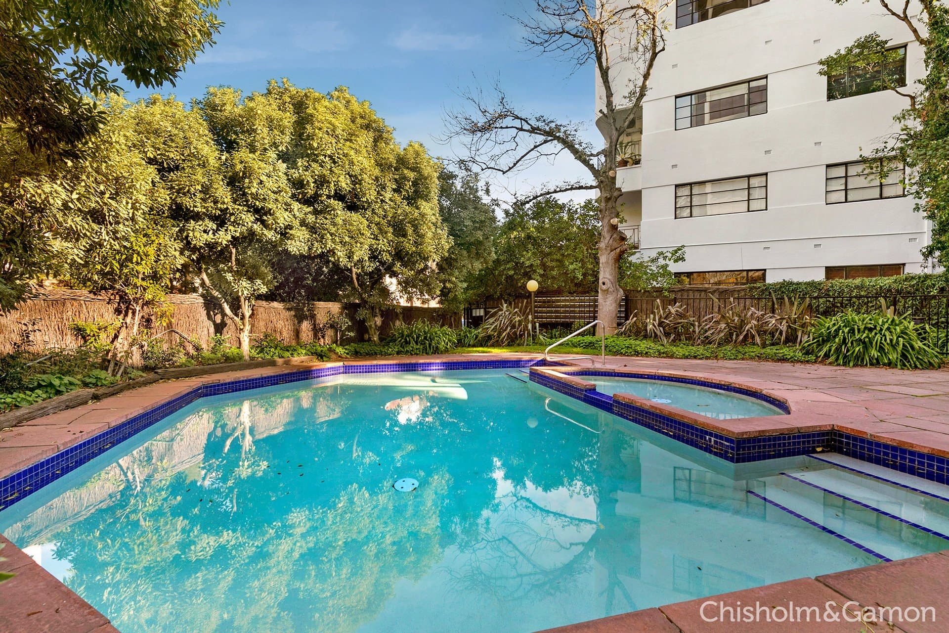 8/32 Queens Road, Melbourne, Melbourne - Image 1