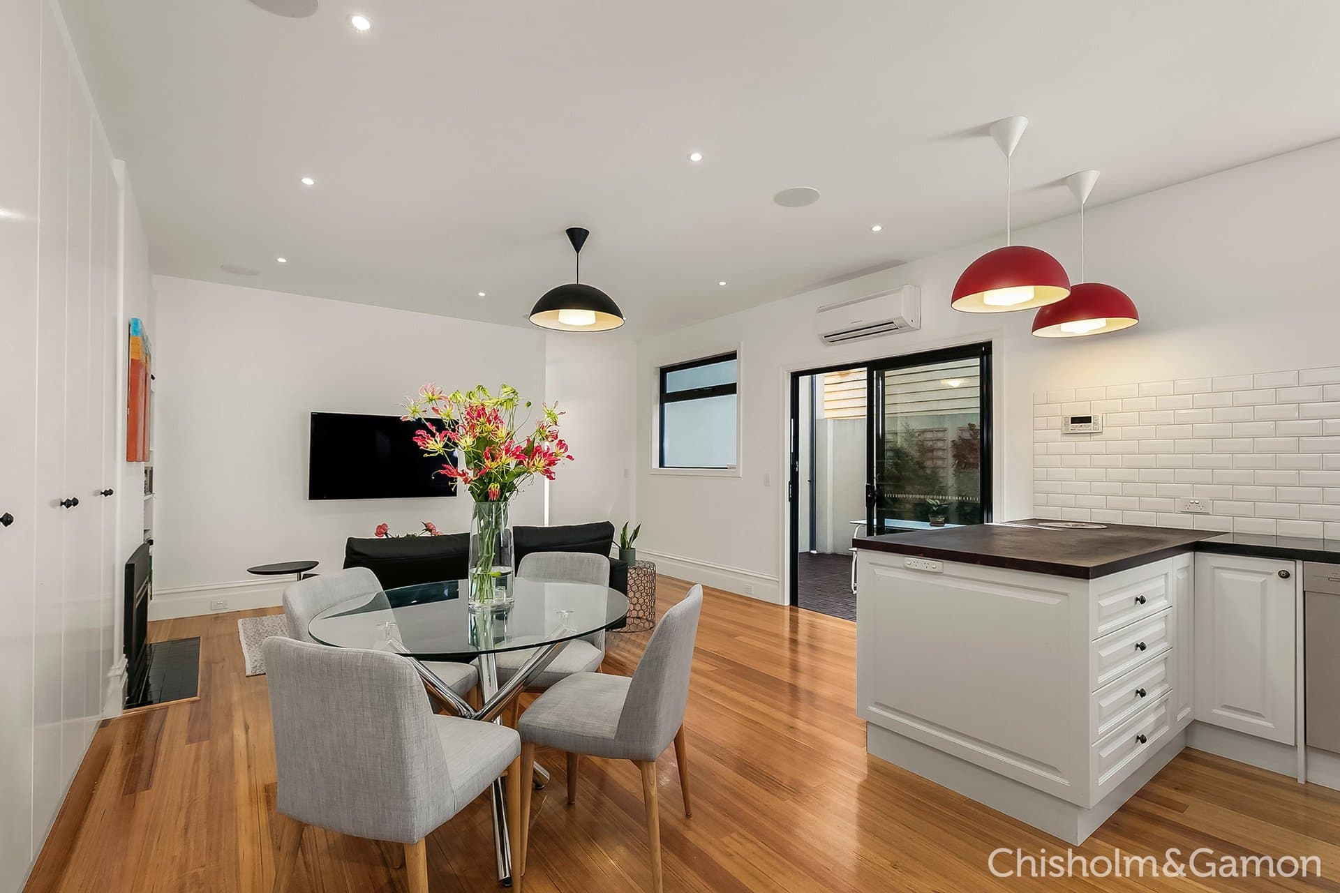 318 Esplanade East, Port Melbourne, Port Melbourne - Thumbnail 5