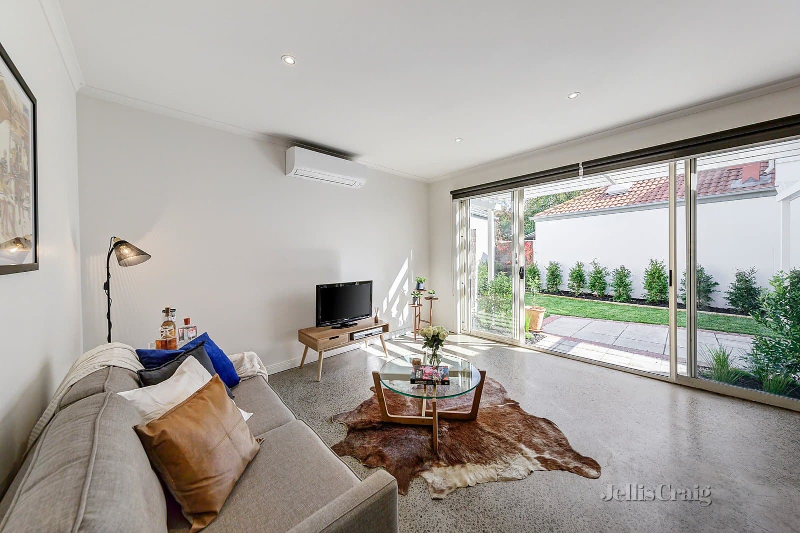 13 The Cove, Port Melbourne, Port Melbourne - Image 1