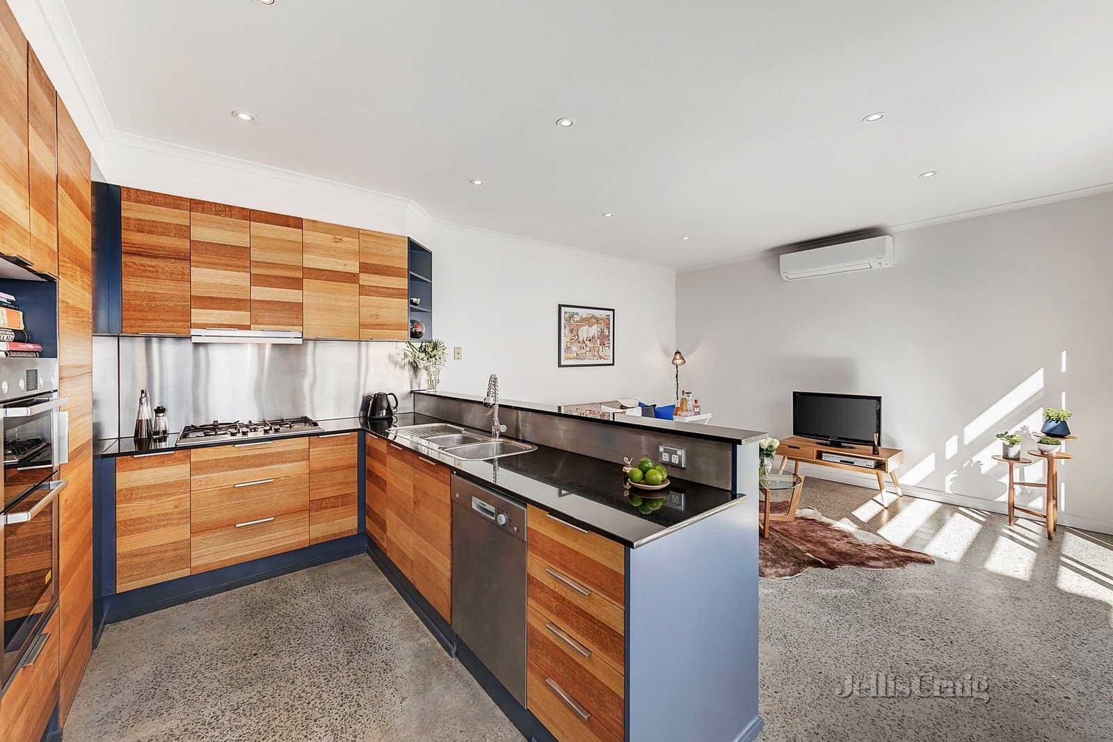 13 The Cove, Port Melbourne, Port Melbourne - Thumbnail 4