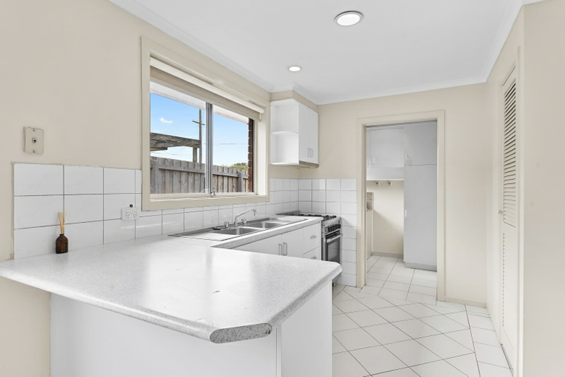 1/64 Songlark Crescent Werribee VIC, Werribee - Thumbnail 4