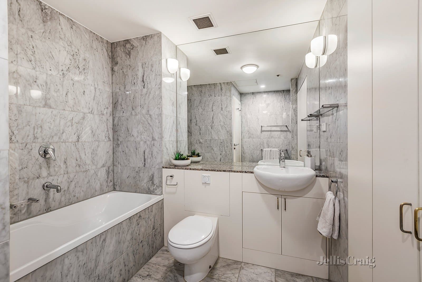 110/221 Sturt Street, Southbank, Southbank - Image 1