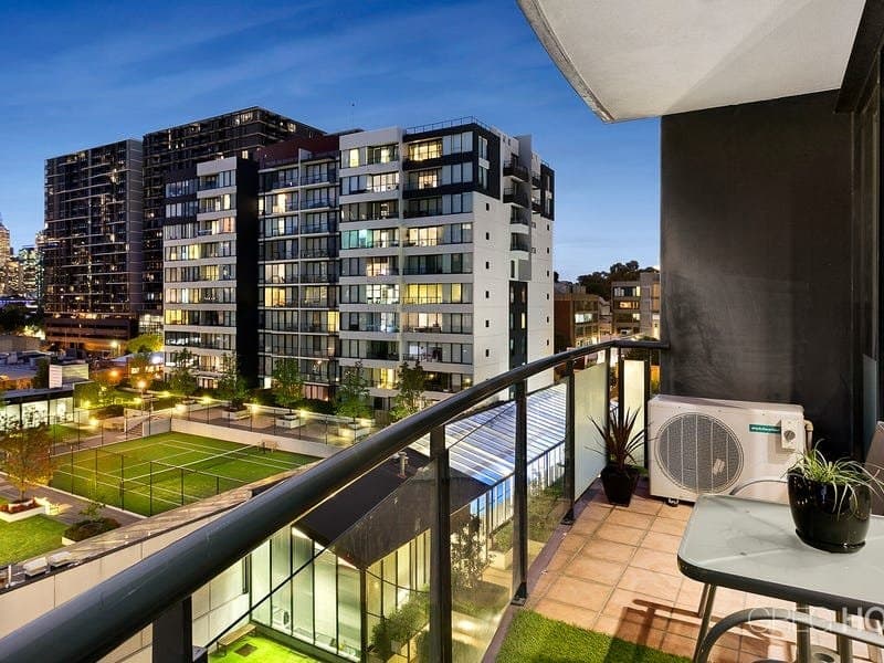603/28 Bank Street, South Melbourne, South Melbourne - Thumbnail 2