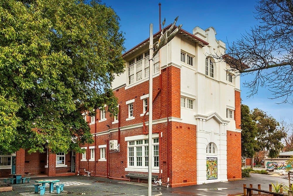 2/30A Ormond Road, Elwood, Elwood - Image 1