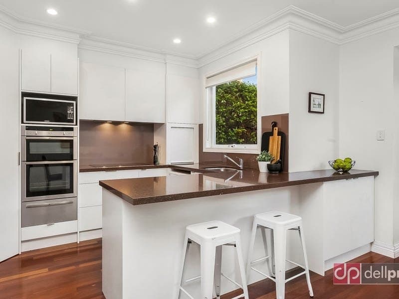 2/12 Barlow Street, Port Melbourne, Port Melbourne - Thumbnail 5